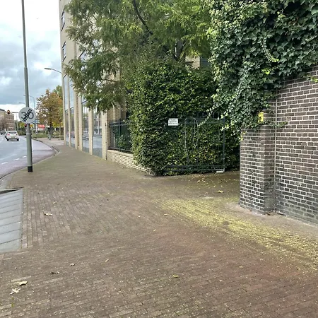 Prime Location With Wifi, Hotelbeds, Parking Oss
