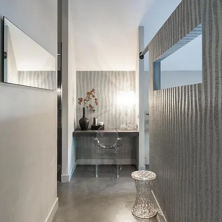 Prime Location With Wifi, Hotelbeds, Parking Oss