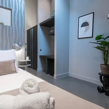 Prime Location With Wifi, Hotelbeds, Parking