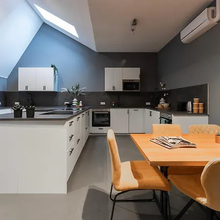 Guest house Prime Location With Wifi, Hotelbeds, Parking 3*